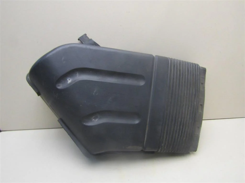 Воздуховод Audi A4 (B6) 2000-2004  [8E0129617D]  2.0 ALT в Вологде