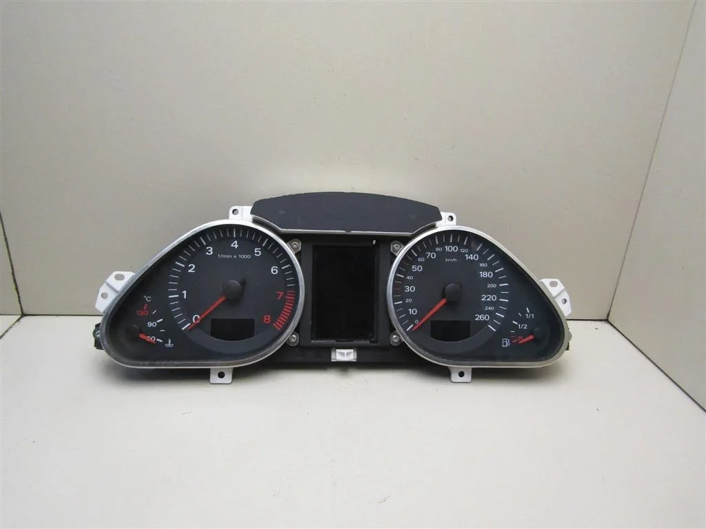 Панель приборов Audi A6 (C6,4F) 2005-2011  [4F0920900M]  3.0 BBJ в Вологде