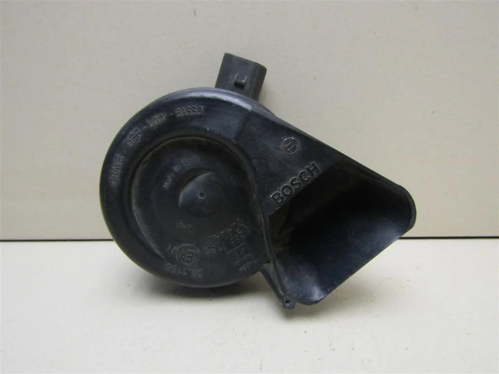Сигнал звуковой Audi A6 (C6,4F) 2005-2011  [4F0951221A]  3.0 BBJ в Вологде