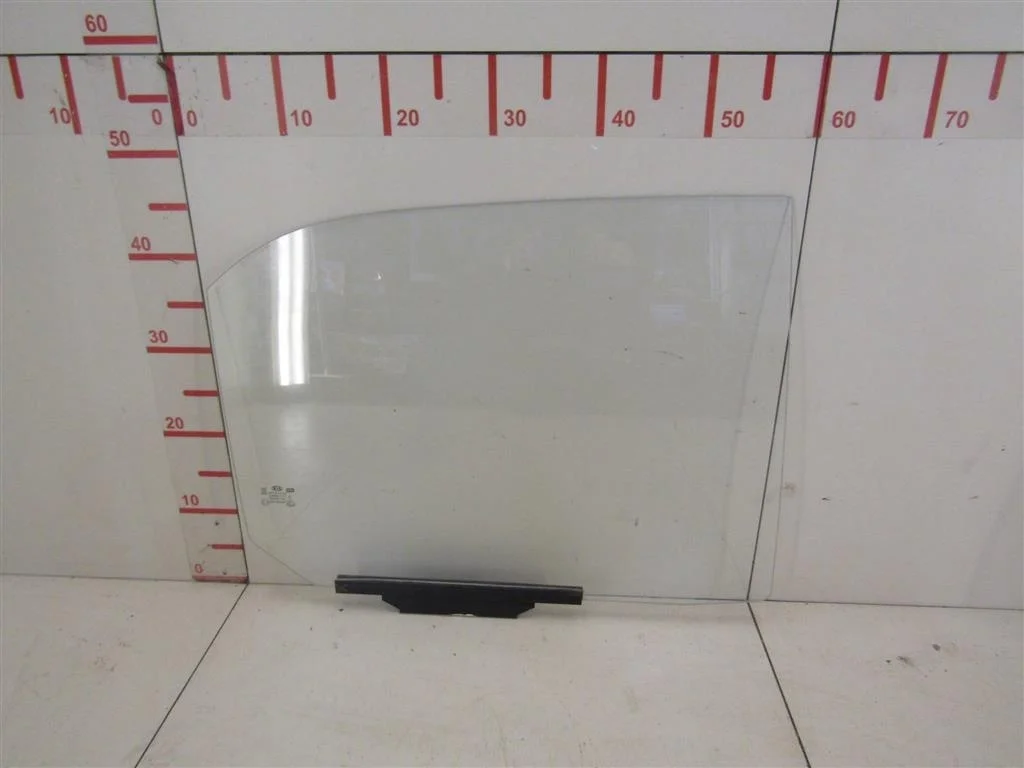 Стекло двери задней правой Kia Picanto 2011-2017  [834201Y000]  1.0 12V G3LA в Вологде