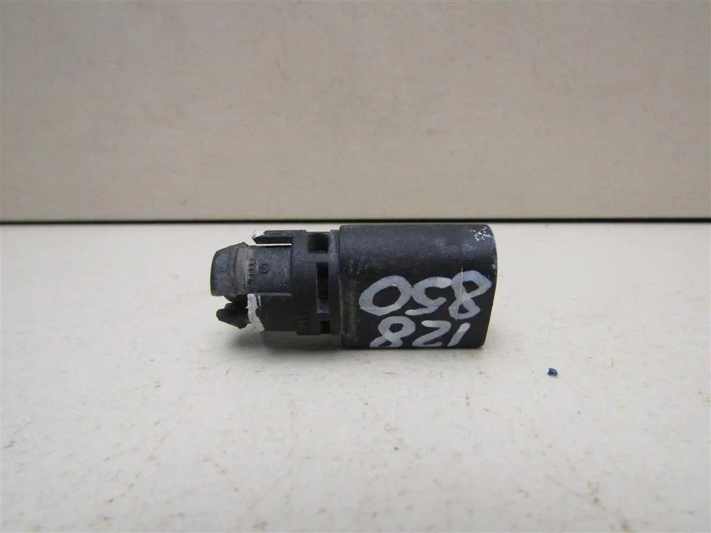 Датчик температуры воздуха VW Transporter T5 2003-2015  [1J0919379A]  2.5. AXD в Вологде