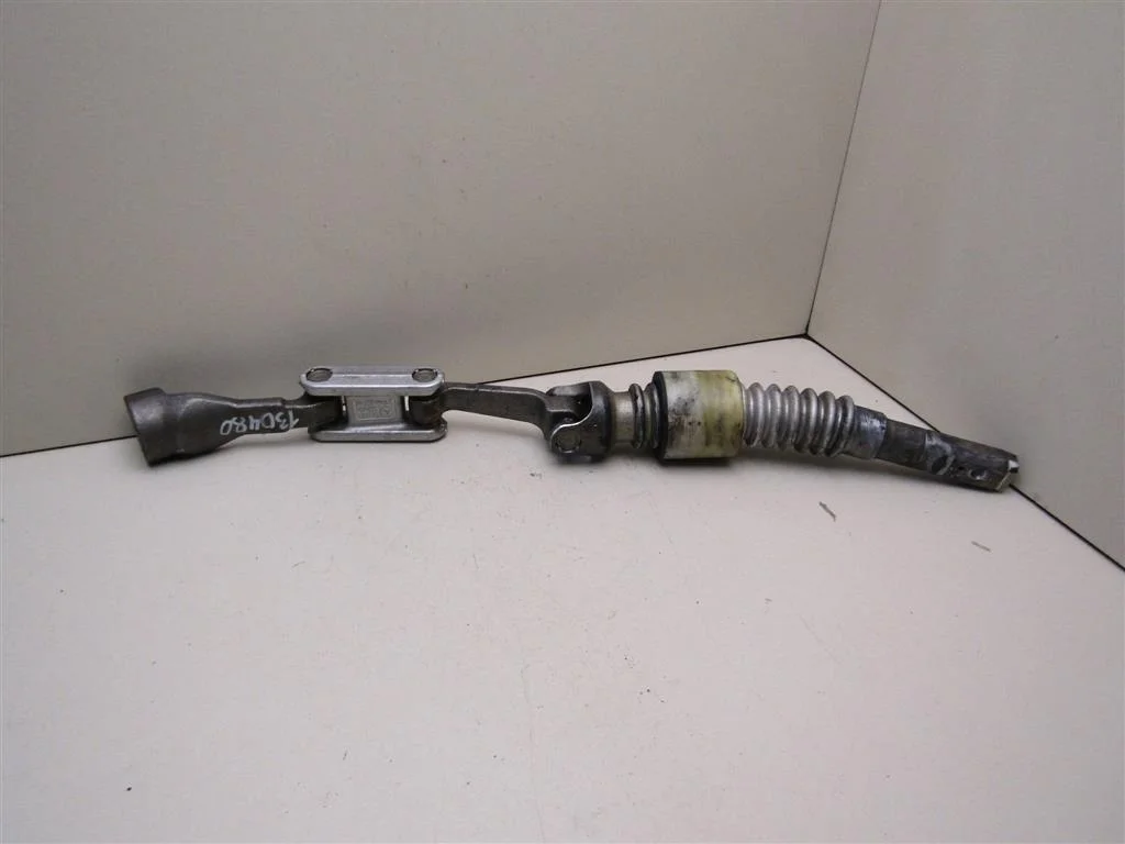 Кардан рулевой Mercedes Benz W203 2000-2006  [A2034600209]  2.2 OM646.963 в Вологде