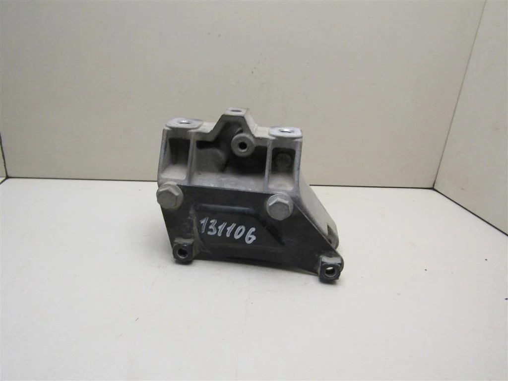 Кронштейн КПП Skoda Octavia (A5 1Z-) 2004-2013  [1K0199111E]  1.6  BSE в Вологде