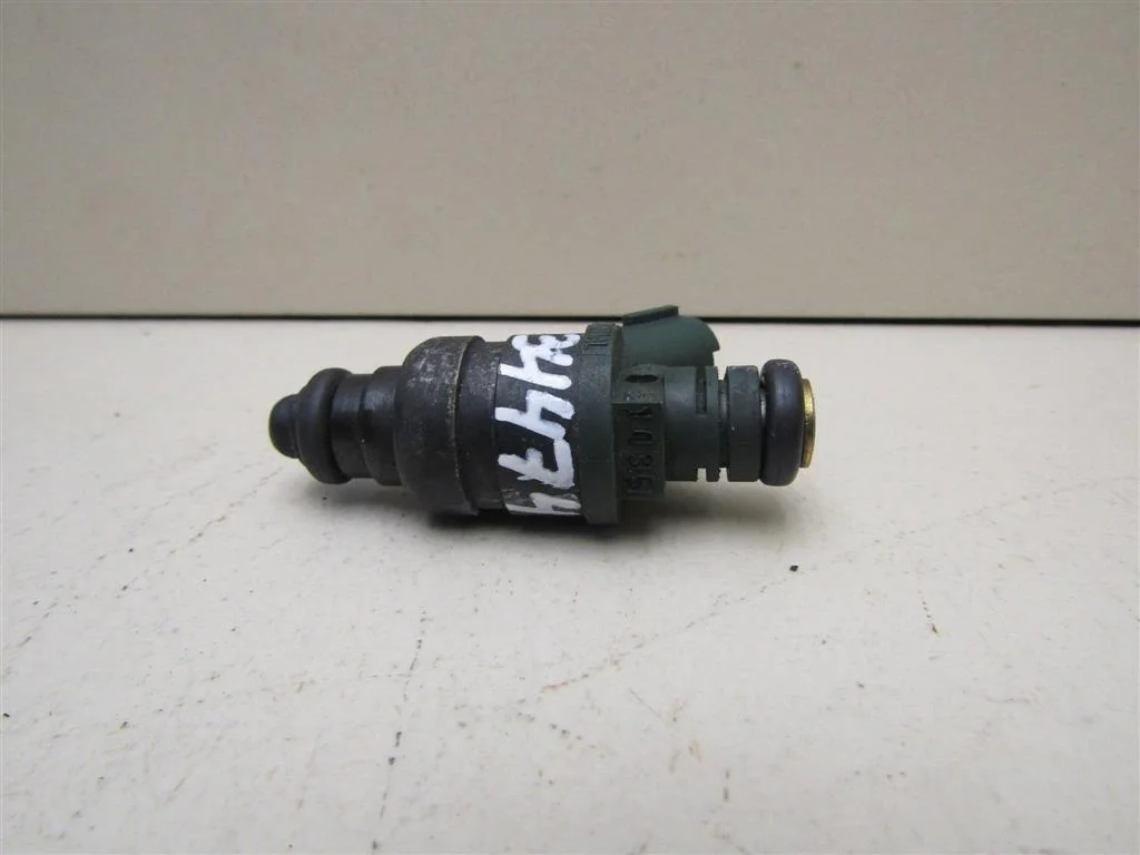 Форсунка инжекторная электрическая VW Golf IV \Bora 1997-2005  [037906031AL]  1.6 AVU,BFQ в Вологде