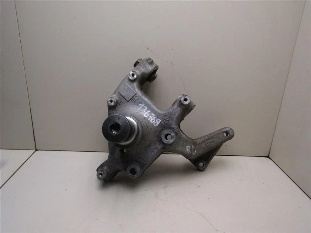 Кулак поворотный задний левый VW Passat (B6) 2005-2010  [3C0505433K]  в Вологде