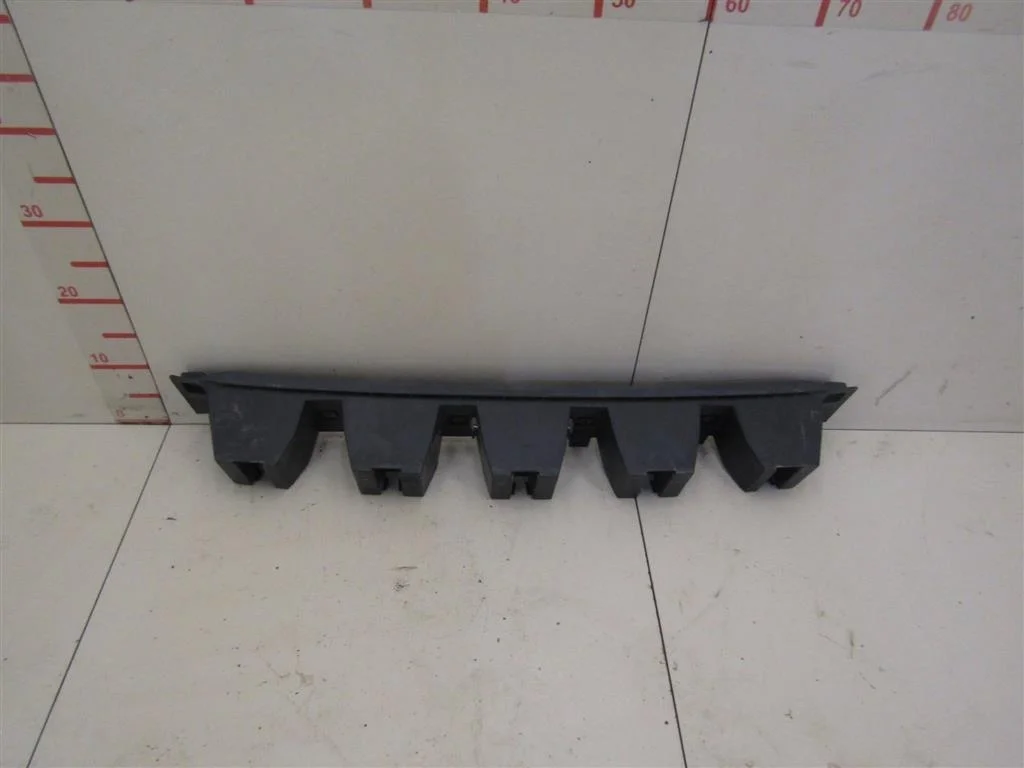 Кронштейн заднего бампера Volvo S40 2004-2012  [30744950]  1.8 B4184S11 в Вологде