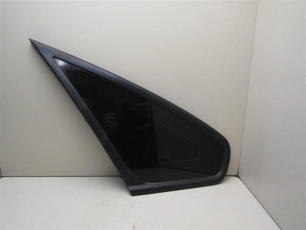 Стекло кузовное глухое левое Volvo S40 2004-2012  [8650440]  1.8 B4184S11 в Вологде