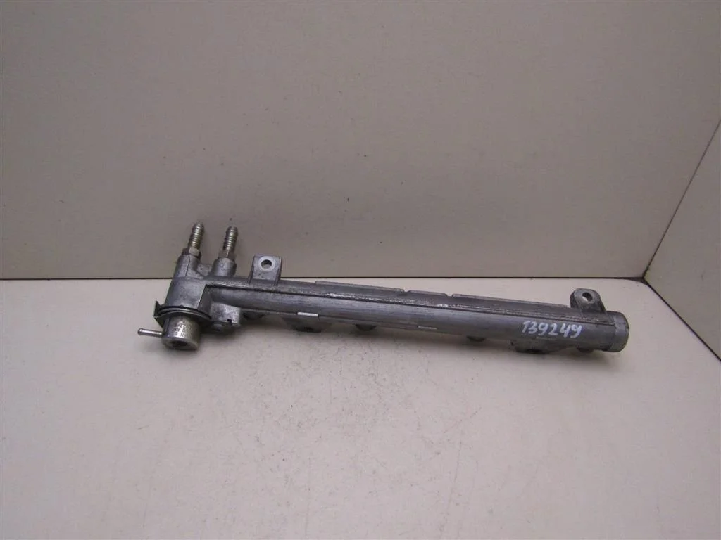 Рейка топливная (рампа) VW Golf IV \Bora 1997-2005  [036133320B]  1.4 AHW в Вологде