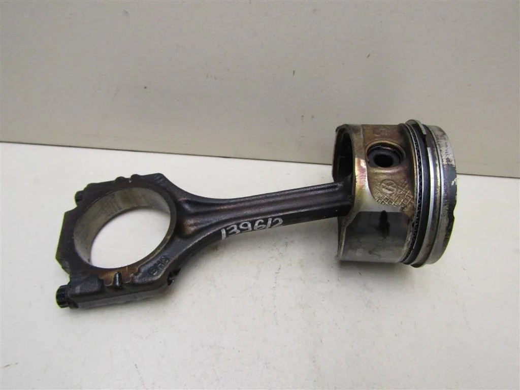 Шатун VW Golf IV \Bora 1997-2005  [036198401C]  1.4-1.6 в Вологде