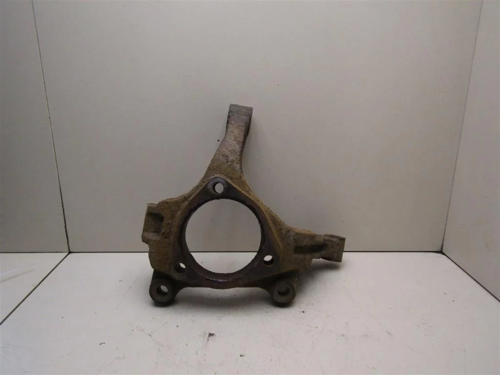 Кулак поворотный передний правый Chevrolet Captiva (C100) 2006-2010  [96626338]  2.4 Z24SED в Вологде