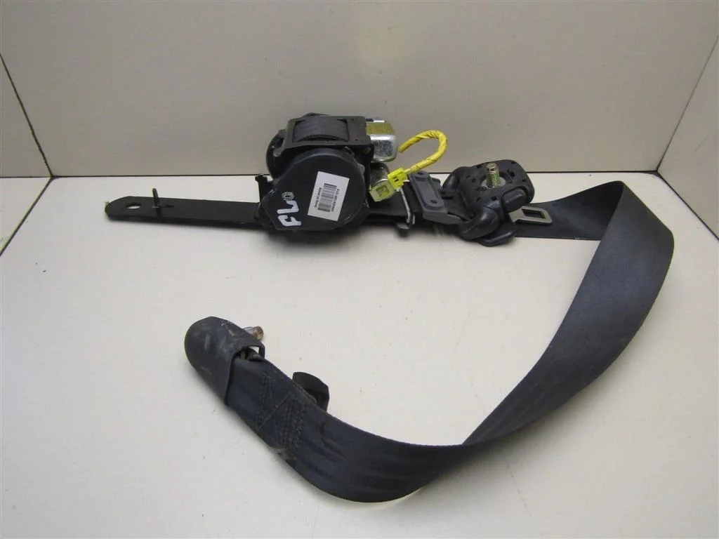 Ремень безопасности с пиропатроном Hyundai Sonata IV (EF)/ Sonata Tagaz 2001-2012  [888103C000LK]  2,0 G4JP в Вологде