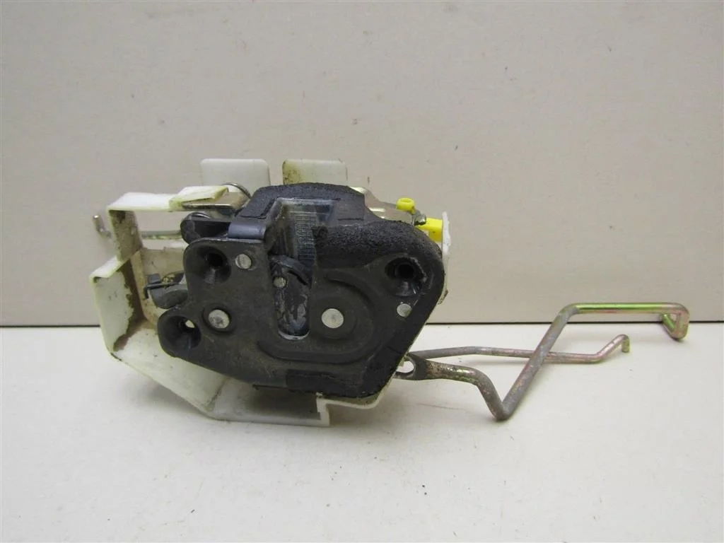 Замок двери передней правой Hyundai Sonata IV (EF)/ Sonata Tagaz 2001-2012  [8132038002]  2,0 G4JP в Вологде