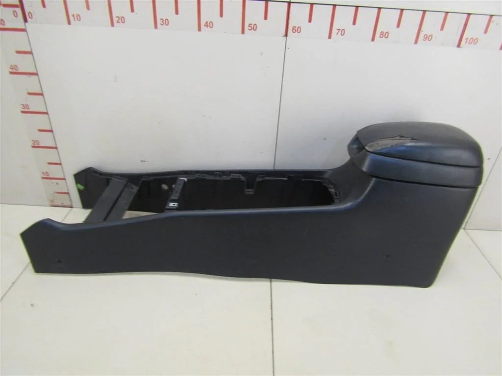 Подлокотник Hyundai Sonata IV (EF)/ Sonata Tagaz 2001-2012  [846603C000LK]  2,0 G4JP в Вологде