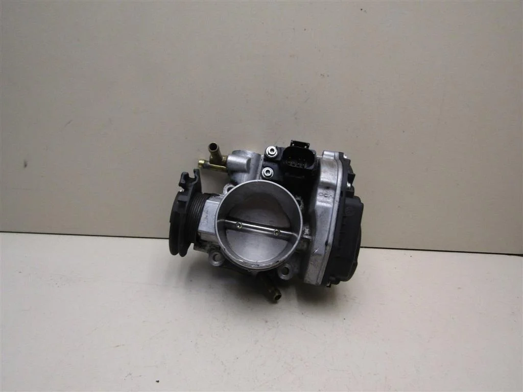 Заслонка дроссельная VW Golf IV \Bora 1997-2005  [06A133064J]  1.6 AEH,AKL в Вологде