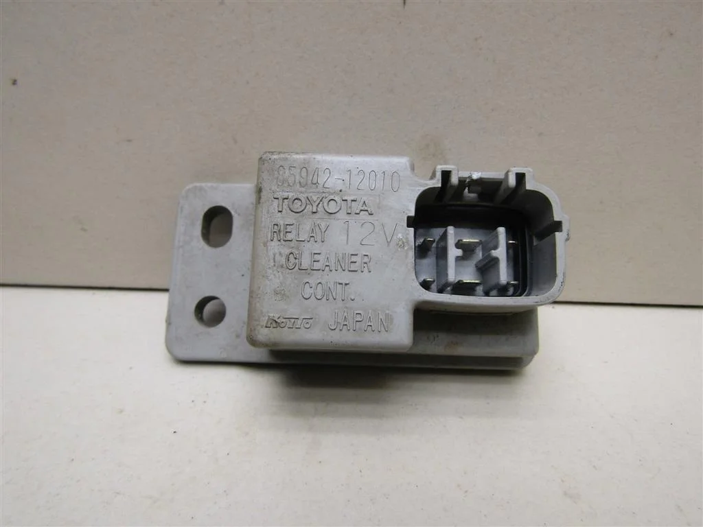 Реле Toyota Corolla E15 2006-2013  [8594212010]  1.6 1ZR-FE  в Вологде