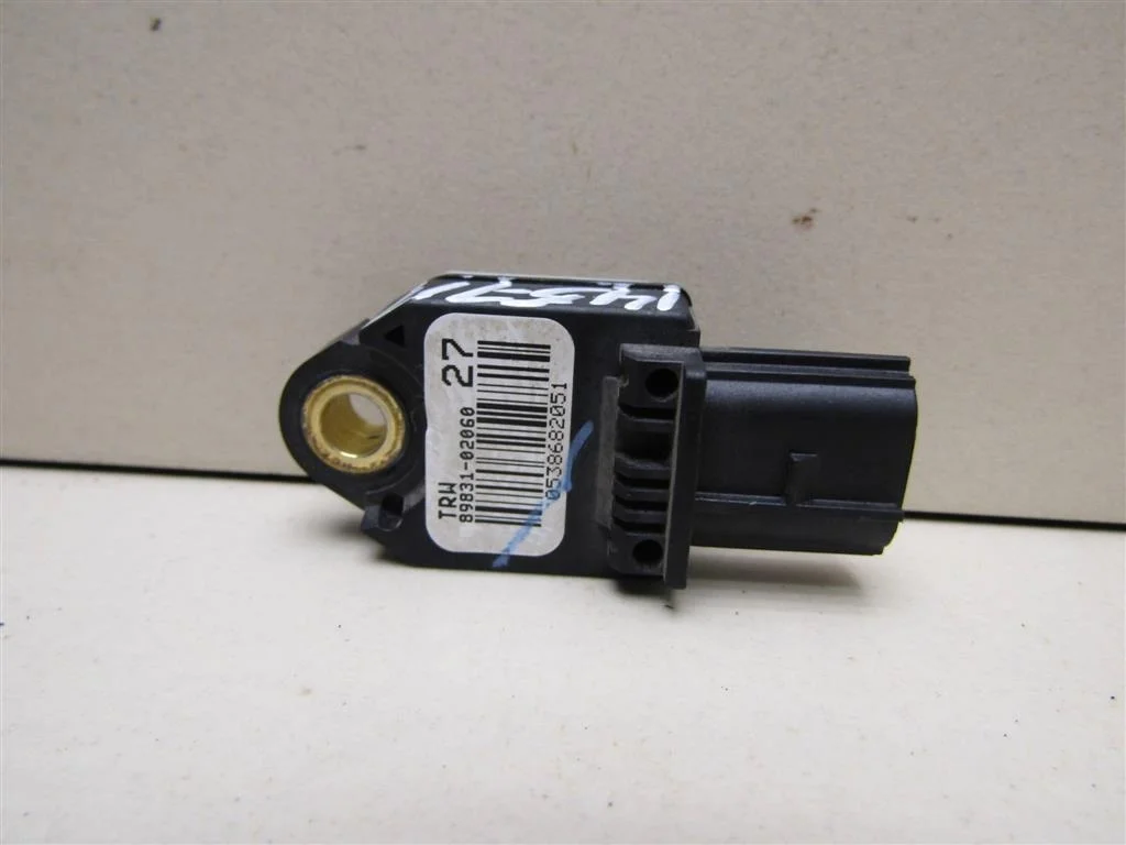 Датчик AIR BAG Toyota Corolla E15 2006-2013  [8983102060]  1.6 1ZR-FE  в Вологде