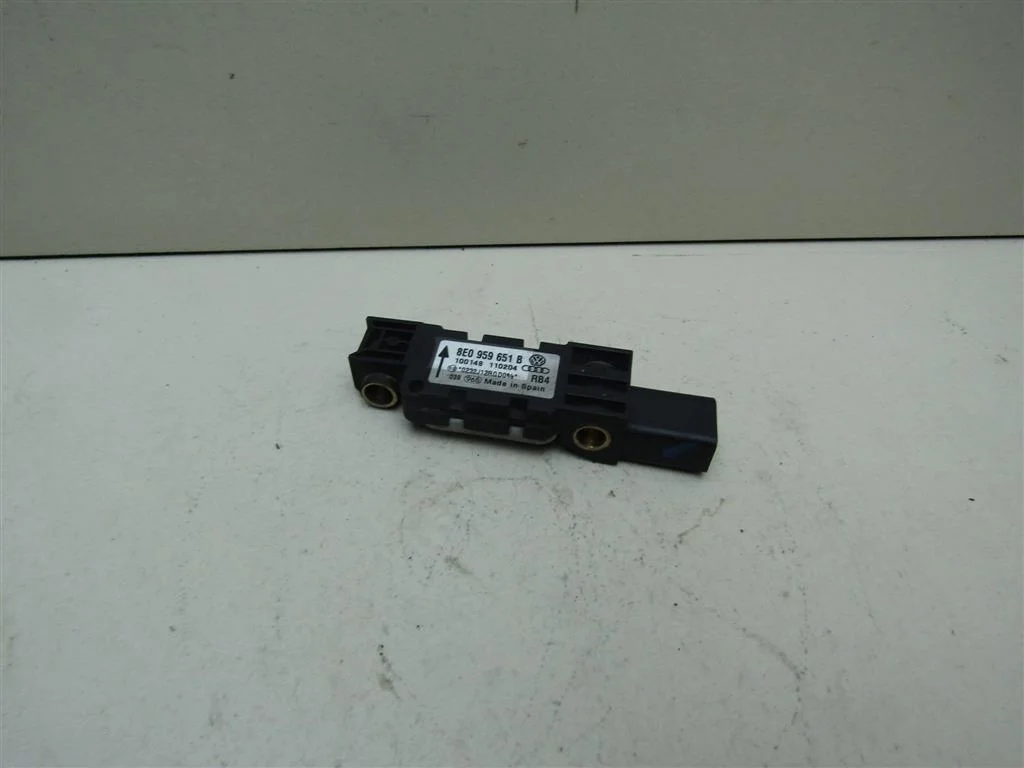 Датчик AIR BAG Audi A4 (B6) 2000-2004  [8E0959651B]  в Вологде