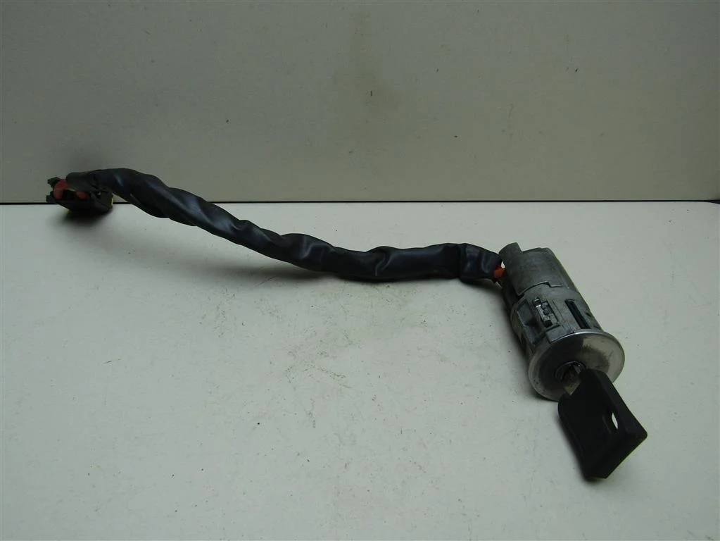 Замок зажигания Renault Logan 2005-2014  [6001546809]  1.4 8V K7J710 в Вологде