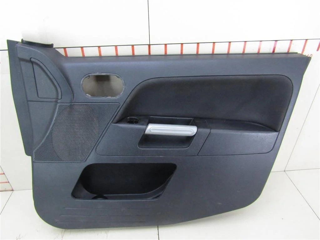 Обшивка двери передней правой Ford Fusion 2002-2012  [1504756]  1.6 FYJA в Вологде