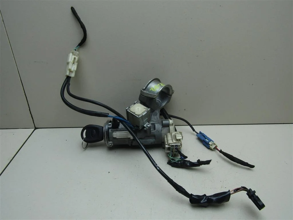 Замок зажигания Chery Fora (A21) 2006-2010  [A213704010BA]  2.0 SQR484F в Вологде