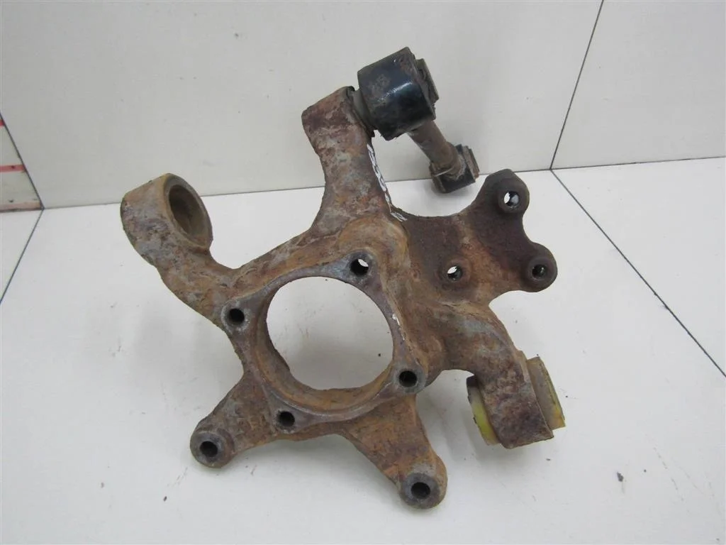 Кулак поворотный задний левый Chevrolet Captiva (C100) 2006-2010  [96626433]  2.4 Z24SED в Вологде