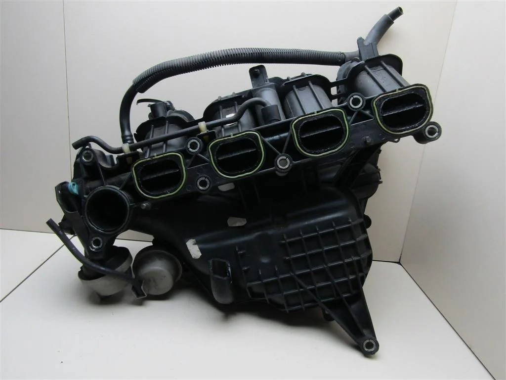Коллектор впускной Volvo S40 2004-2012  [31359880]  1.8 2.0 в Вологде