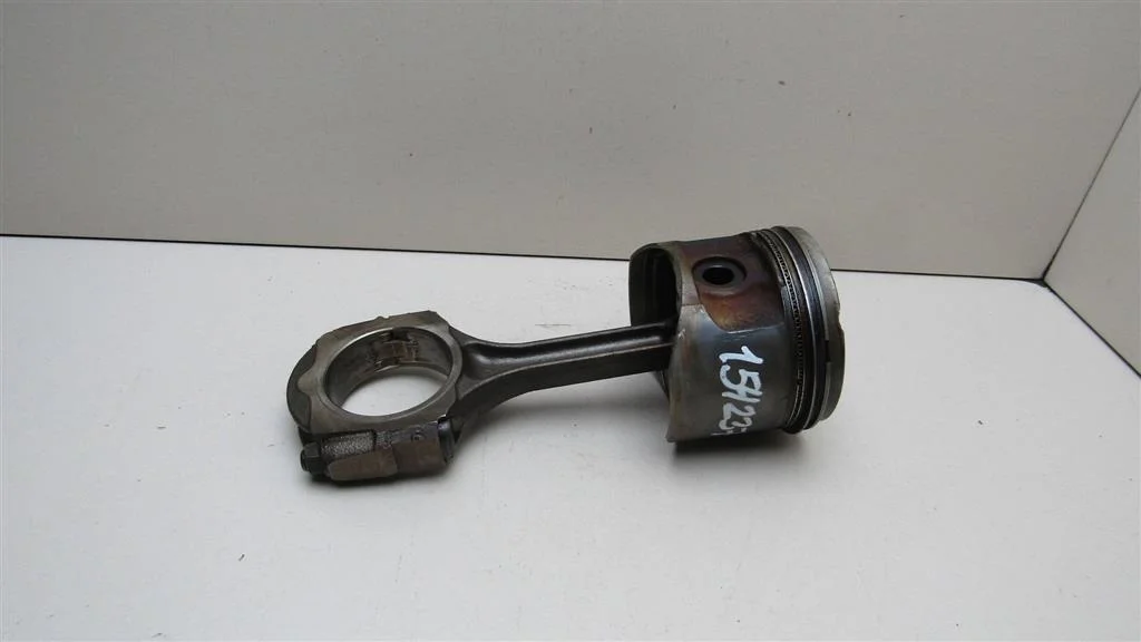 Шатун Renault Megane II 2002-2009  [121009455R]  1.4 16V K4J в Вологде