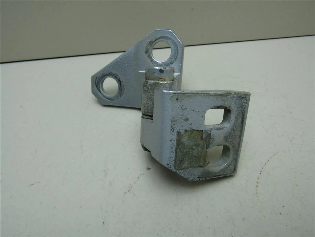 Петля двери VW Golf VI 2009-2012  [1K0831402L]  1.4 16V CGGA в Вологде