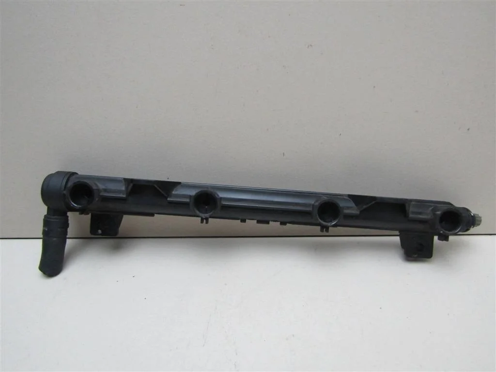 Рейка топливная (рампа) VW Polo 2001-2009  [036133320]  в Вологде