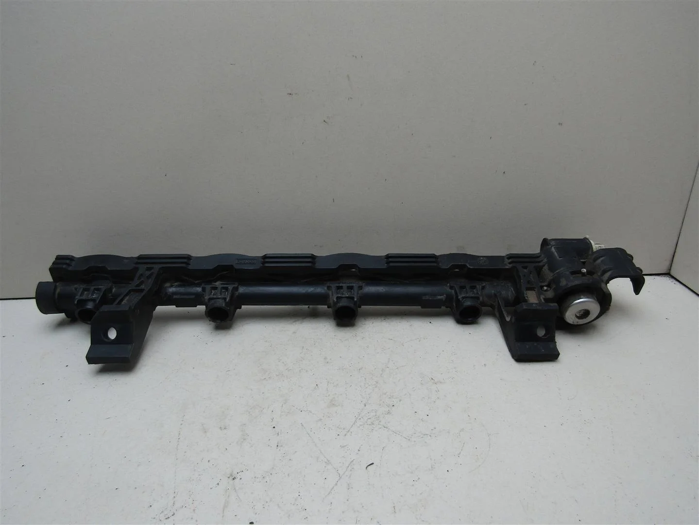 Рейка топливная (рампа) Ford Focus II 2005-2008  [1698074]  1.6 16V HWDA в Вологде