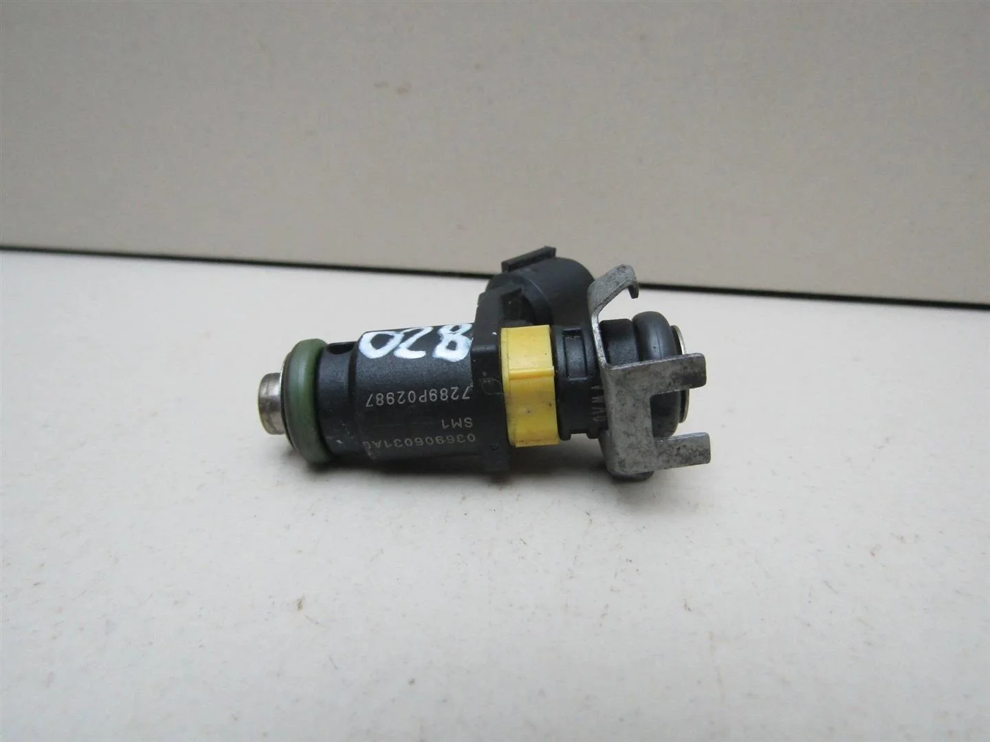 Форсунка инжекторная электрическая Skoda Octavia (A5 1Z-) 2004-2013  [036906031AG]  1.4 16V BUD в Вологде