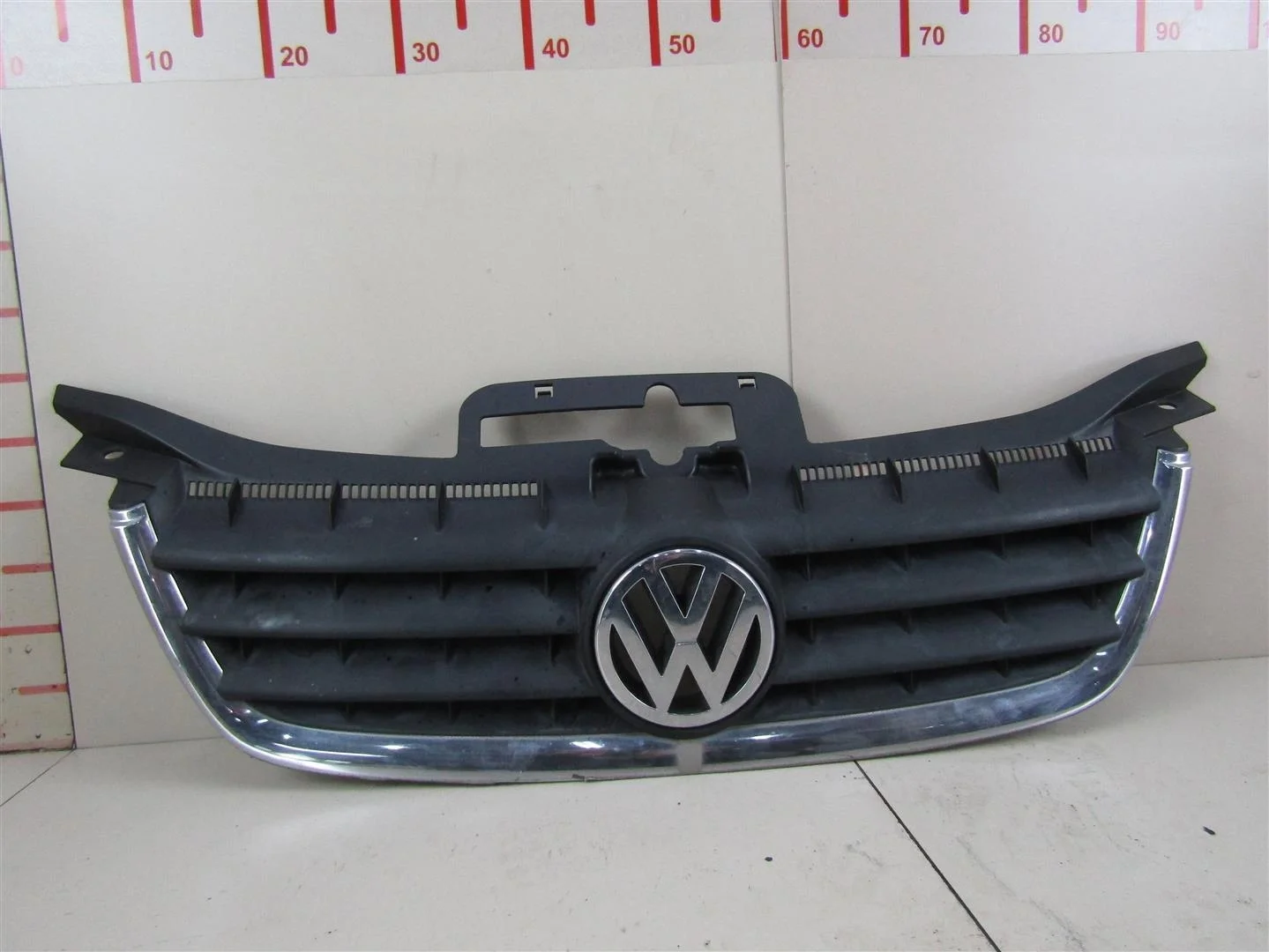 Решетка радиатора VW Touran 2003-2010  [1T0853651]  в Вологде