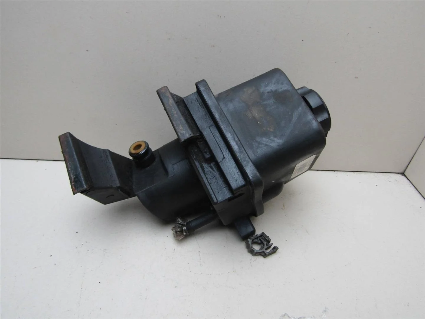 Бачок гидроусилителя Chevrolet Trail Blazer 2001-2010  [88963627]  4.2 LL8 в Вологде