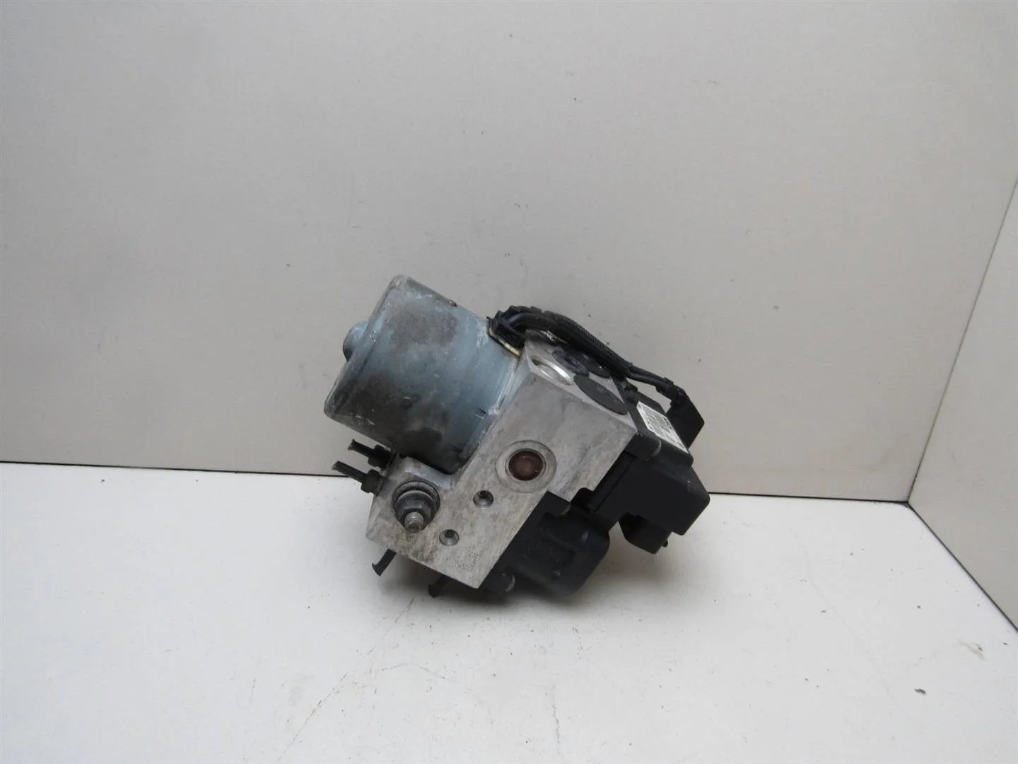 Блок ABS (насос) Kia Sorento 2002-2009  [589103E900]  3.5 V6 G6CU в Вологде