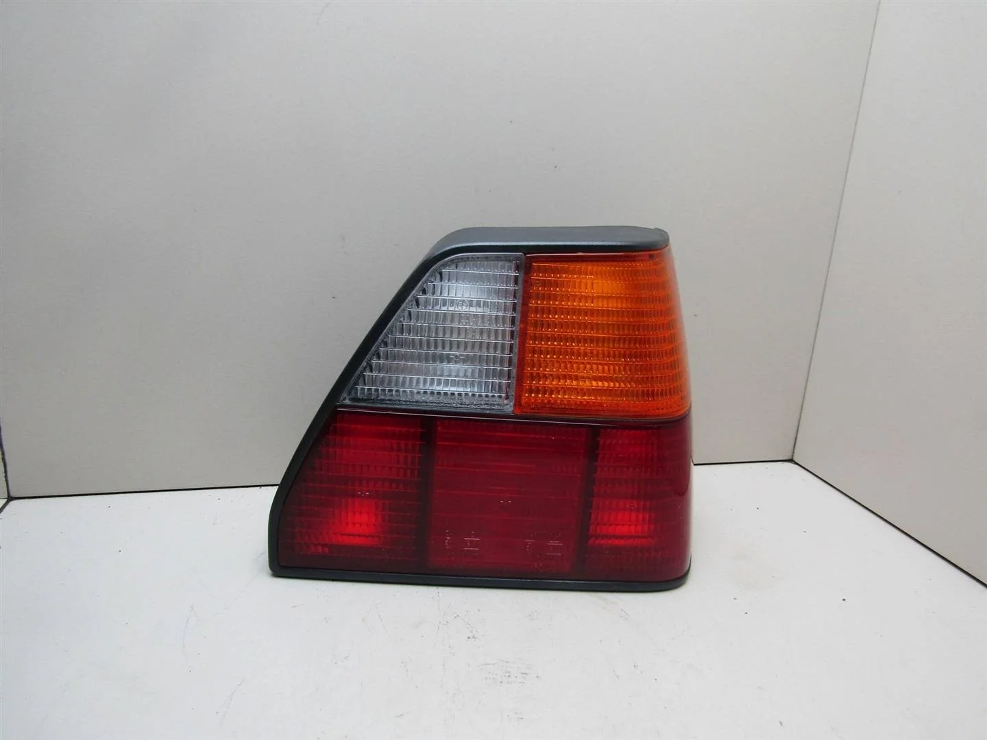 Фонарь задний правый VW Golf II \Jetta II 1983-1992  [191945112A]  в Вологде