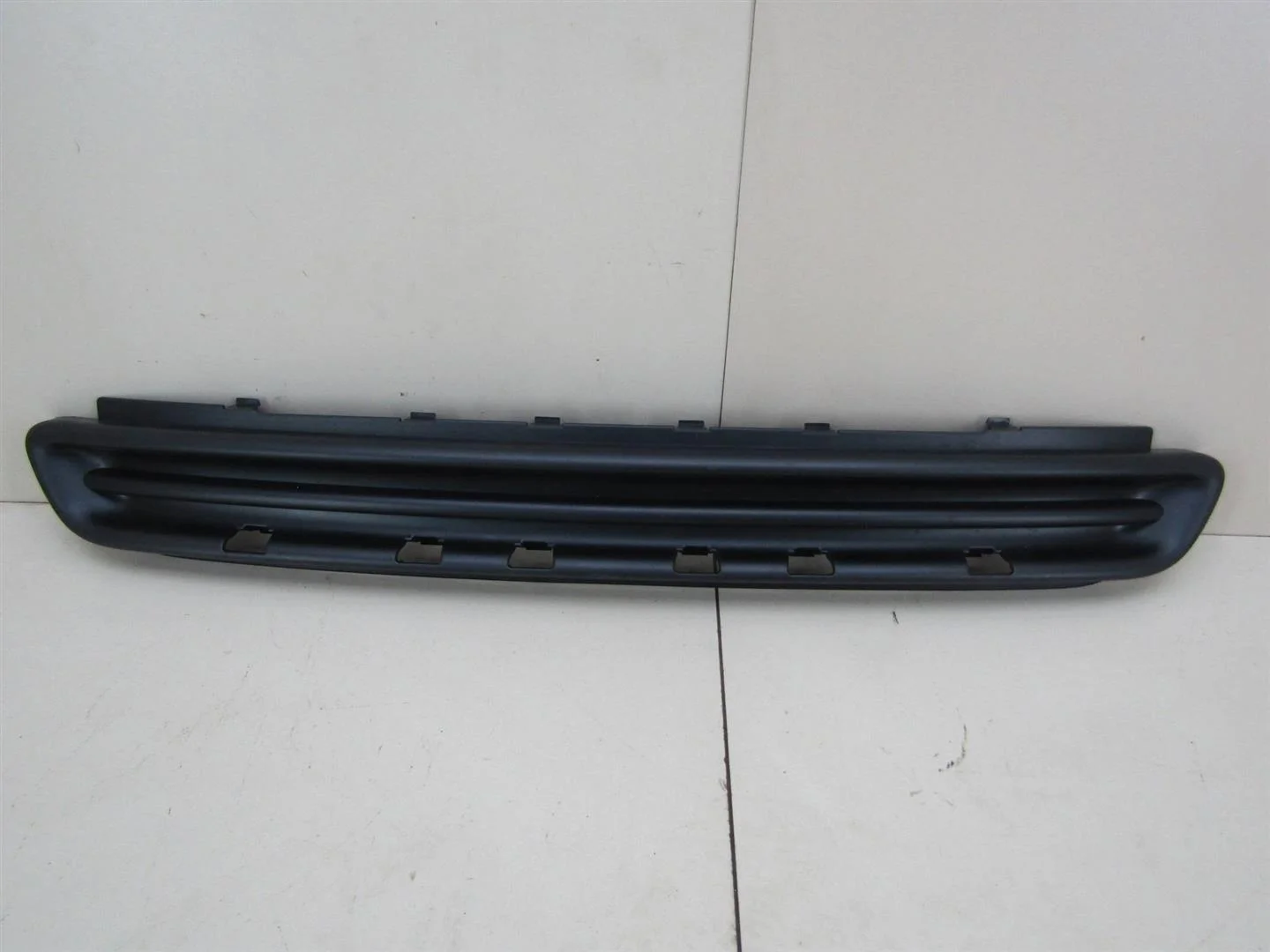 Решетка в бампер центральная Peugeot 308 2007-2015  [96746751XT]  в Вологде