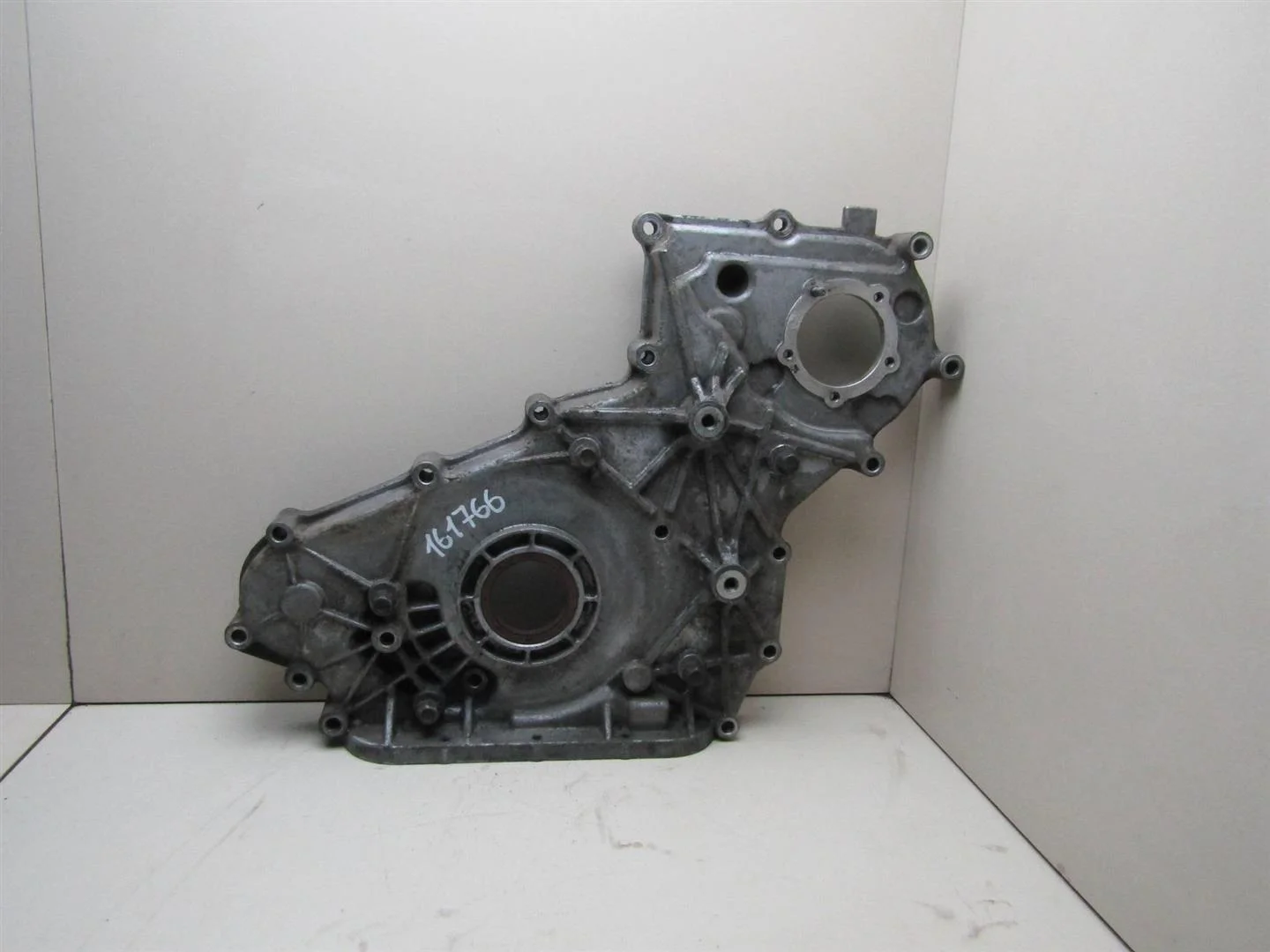 Крышка двигателя передняя Hyundai Starex H1/Grand Starex 2007>  [213504A001]  2,5л 16v D4CB в Вологде
