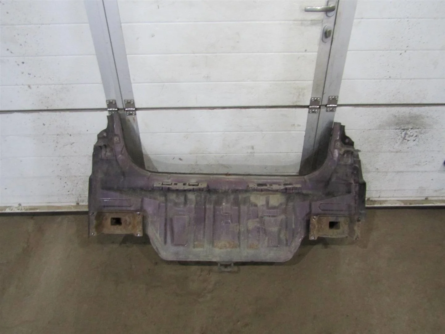 Панель задняя Hyundai Elantra 2006-2011  [691002H010]  1.6 G4FC в Вологде