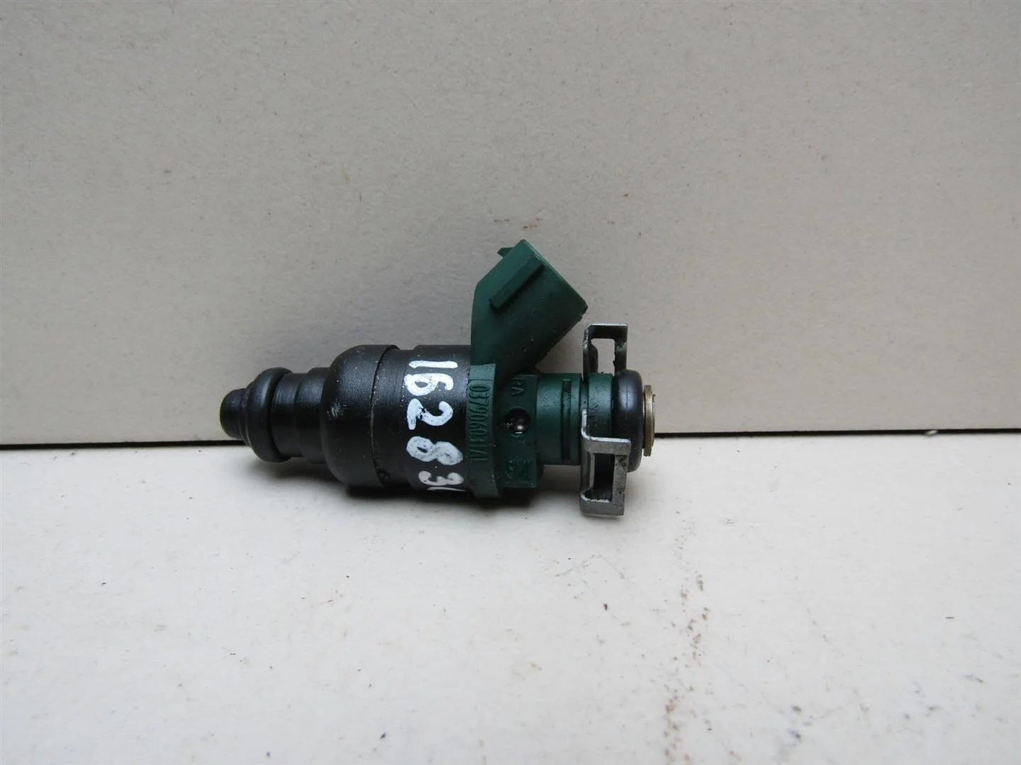 Форсунка инжекторная электрическая VW Golf IV \Bora 1997-2005  [037906031AL]  1.6 AVU,BFQ в Вологде