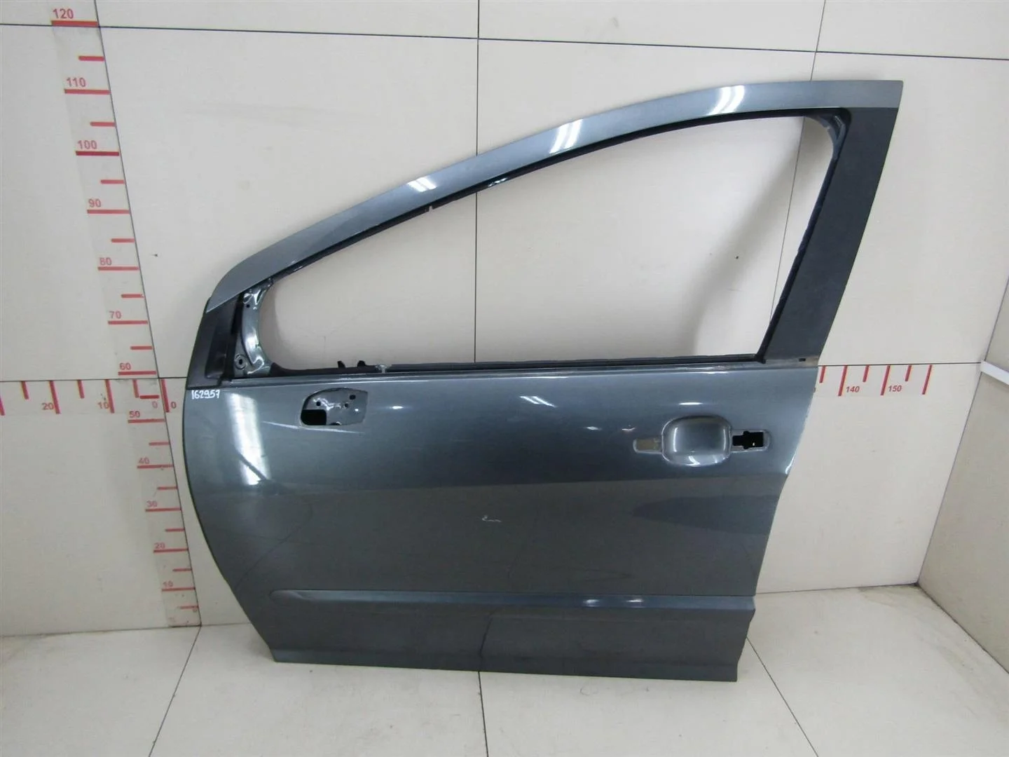 Дверь передняя левая Peugeot 308 2007-2015  [9002AW]  в Вологде