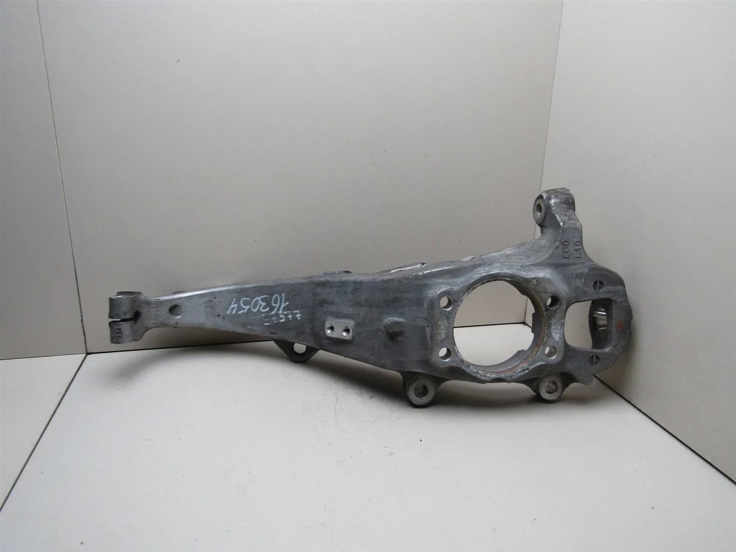 Кулак поворотный передний левый Infiniti G (V36) 2007-2014  [40015EG000]  3.7 VQ37VHR в Вологде