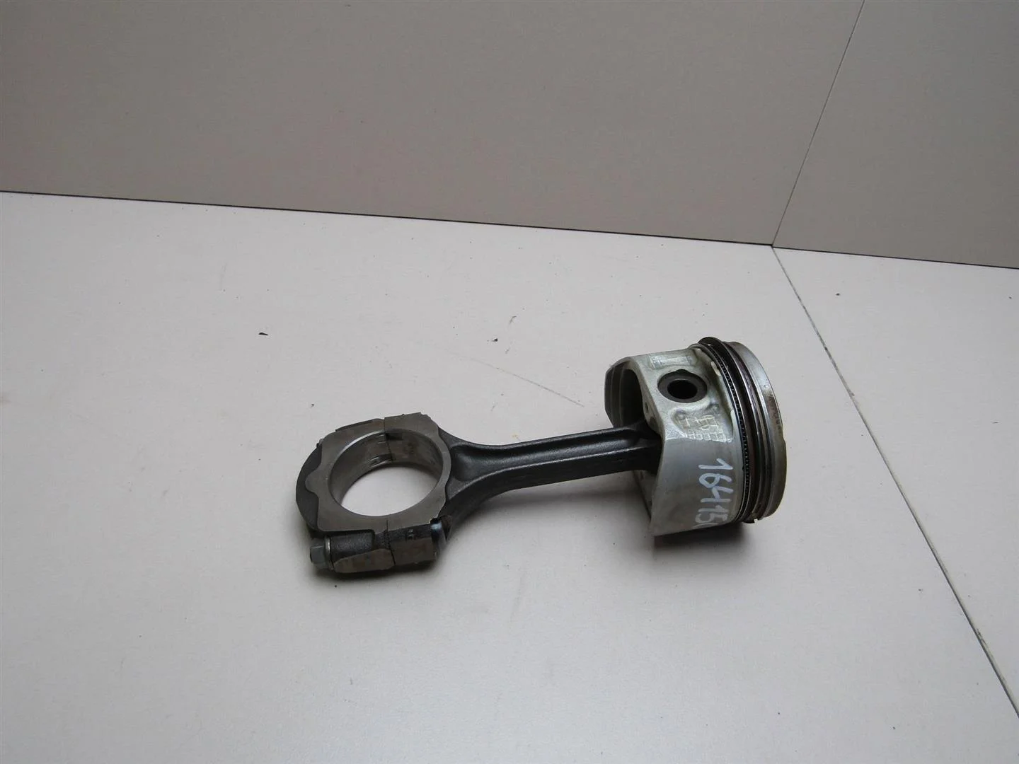 Шатун Renault Megane II 2002-2009  [121009455R]  1.4 16V K4J в Вологде