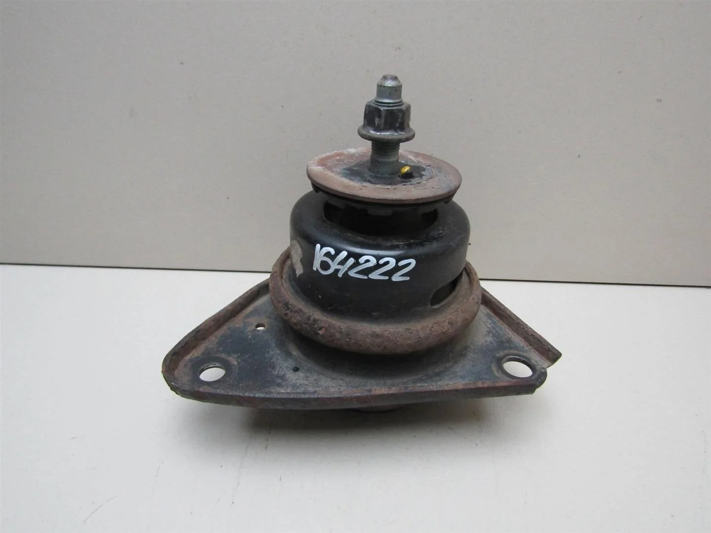 Опора двигателя правая Hyundai Elantra 2006-2011  [218100Q000]  1.6 G4FC в Вологде