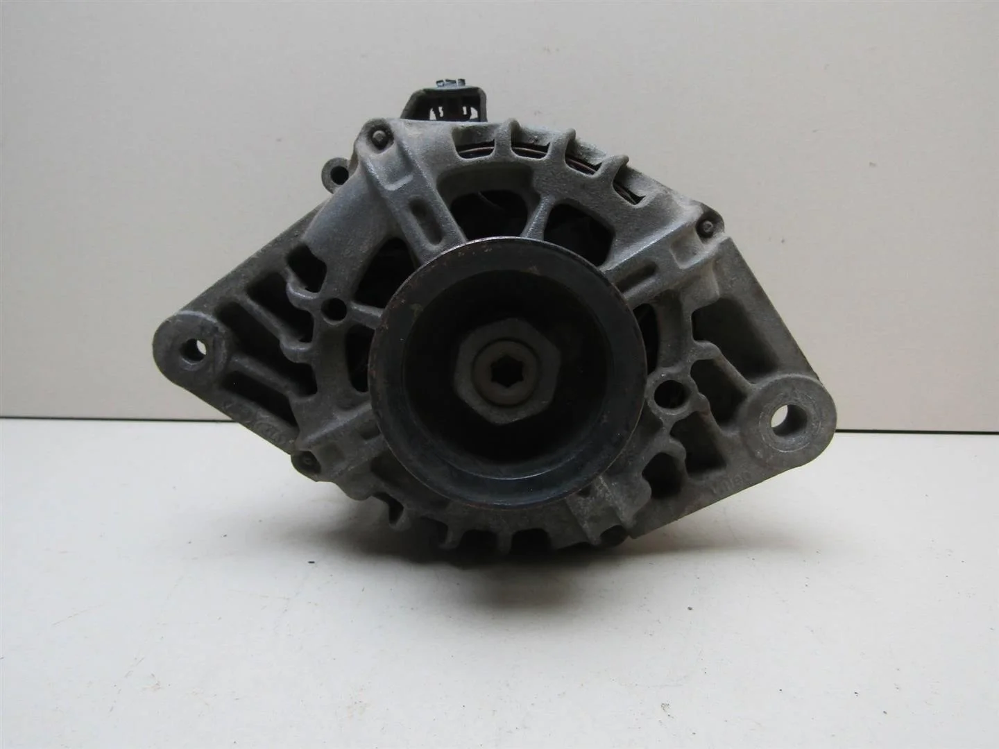 Генератор Hyundai Elantra 2006-2011  [373002B101]  1.6 G4FC в Вологде