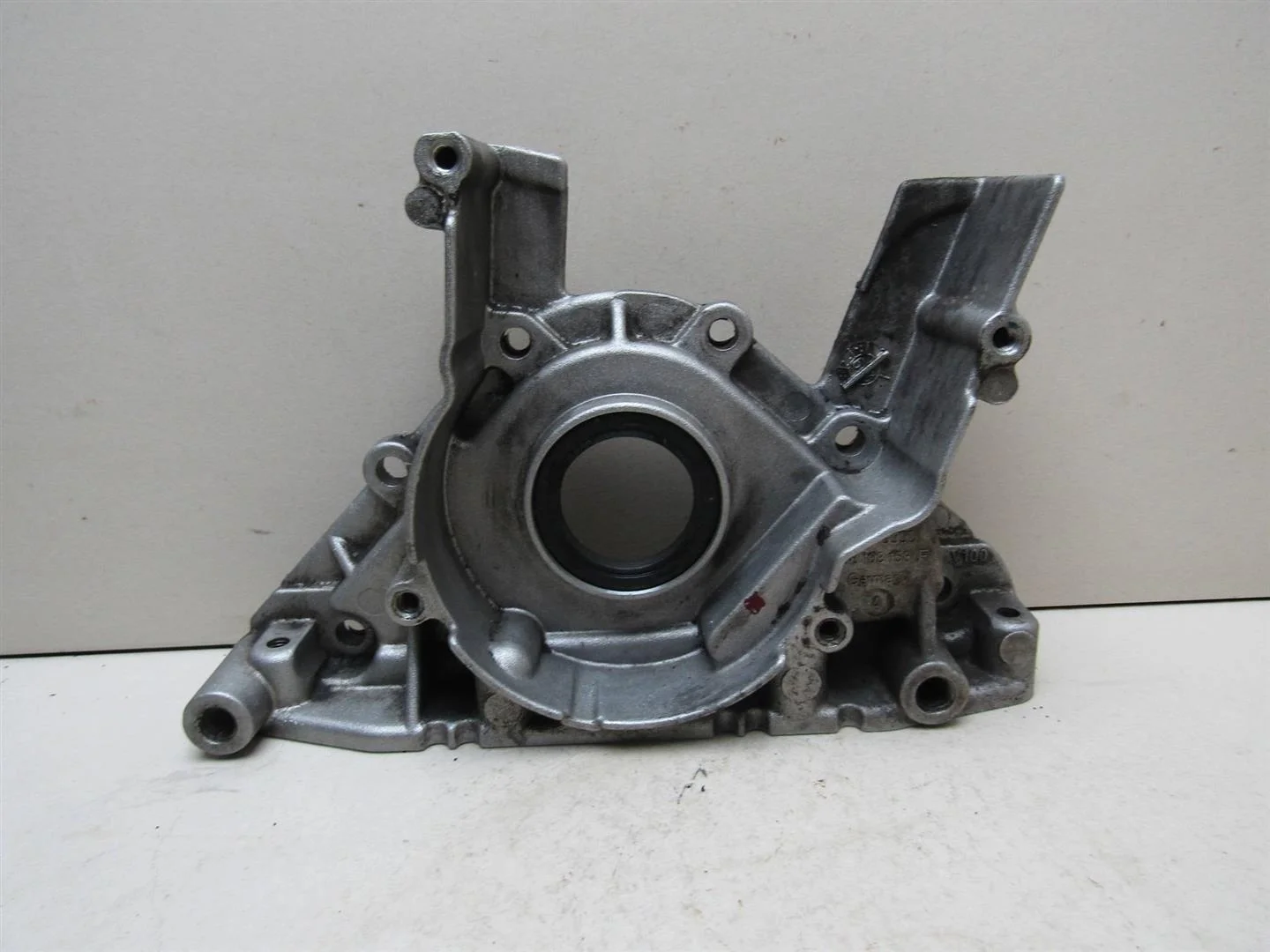 Крышка двигателя передняя VW Passat (B5+) 2000-2005  [038103153F]  1.8T AWM в Вологде