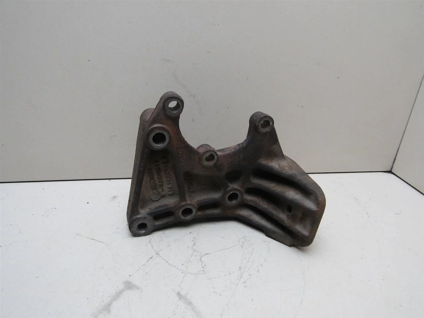 Кронштейн двигателя правый VW Transporter T4 1991-1995  [074199207B]  2.4 AAB в Вологде