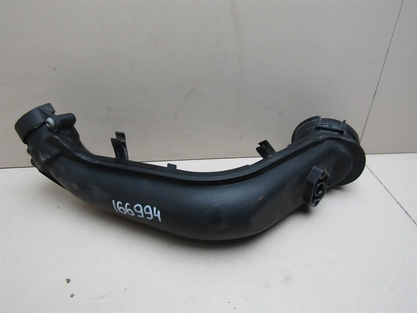 Патрубок VW Passat (B7) 2011-2015  [03C145673N]  1.4 16V CAX в Вологде