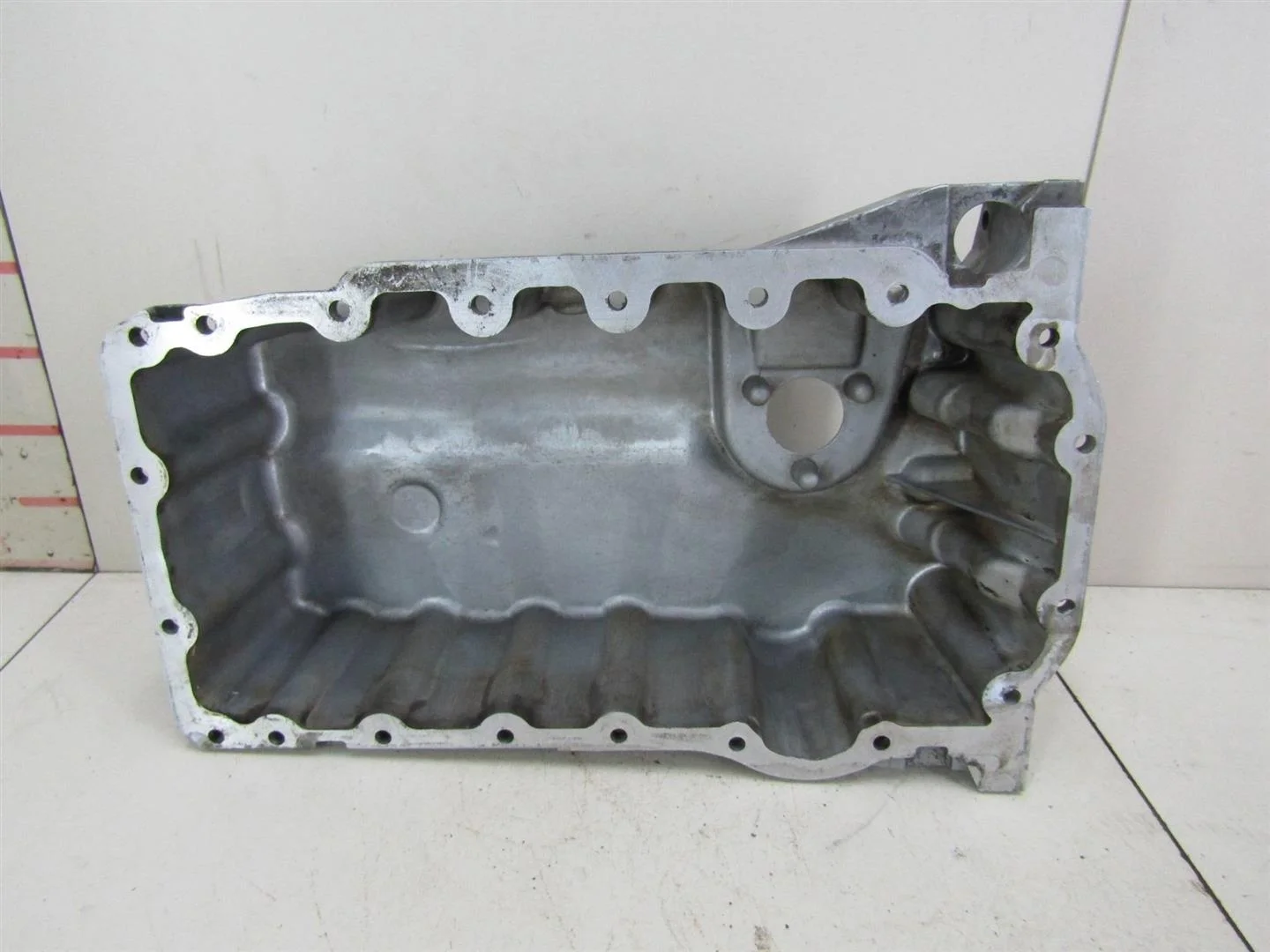 Поддон масляный двигателя VW Passat (B6) 2005-2010  [06F103601FA]  2.0 BVY в Вологде