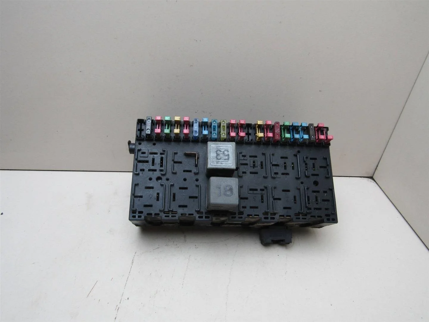 Блок предохранителей VW Transporter T4 1996-2003  [357937039]  в Вологде