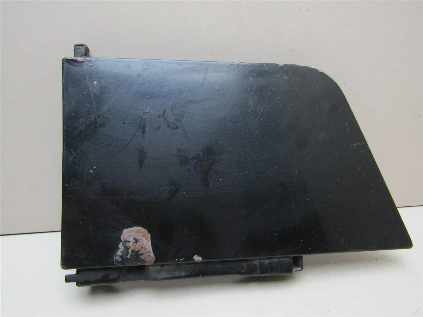 Лючок бензобака VW Transporter T5 2003-2015  [7H0809905B]  в Вологде